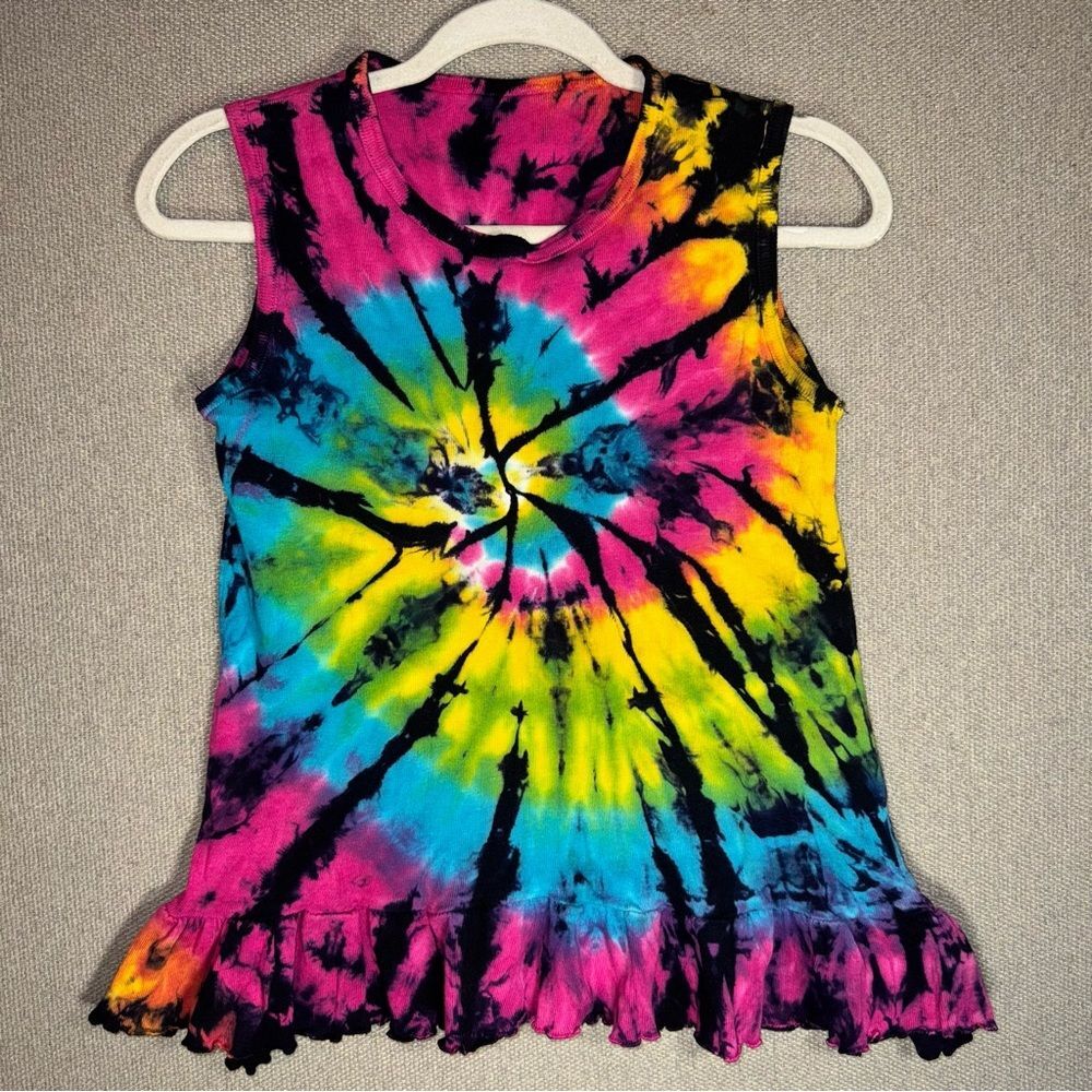 Women’s size 4 Vibrant Tie-Dye Sleeveless peplum tank Top